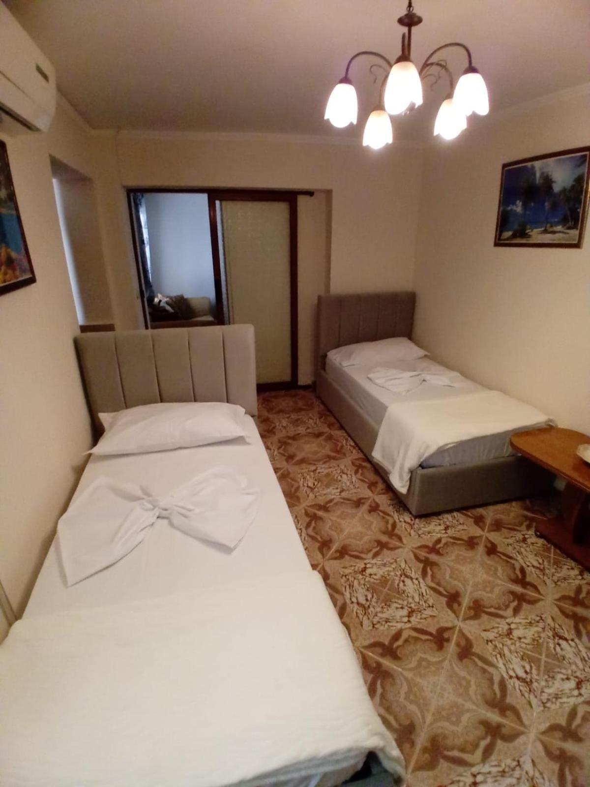 Gogo'S Sea Side Apartment Sarande Exterior photo