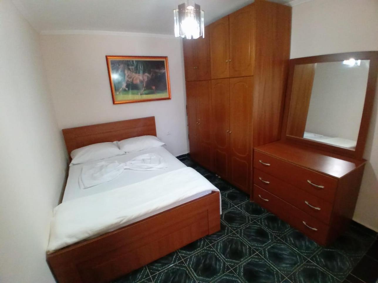 Gogo'S Sea Side Apartment Sarande Exterior photo